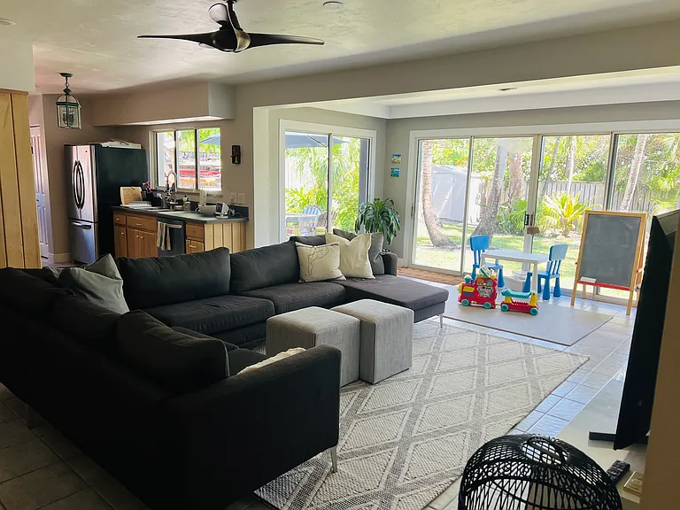 3359 Coral Pl — Photo 4