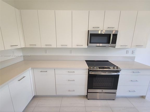 5th image of 17507 SW 41st St #17507