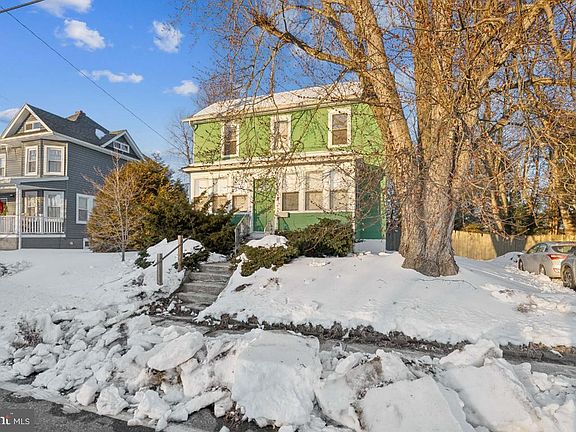 3rd image of 361 Democrat Rd