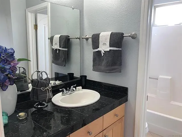 4150 34th St #4 — Photo 15