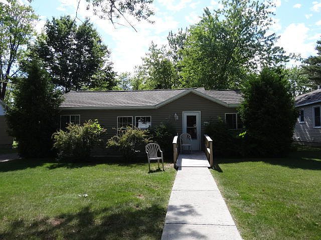 1st image of 221 S Wood Ave