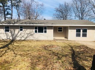 523 Pine St, Carl Junction, MO 64834