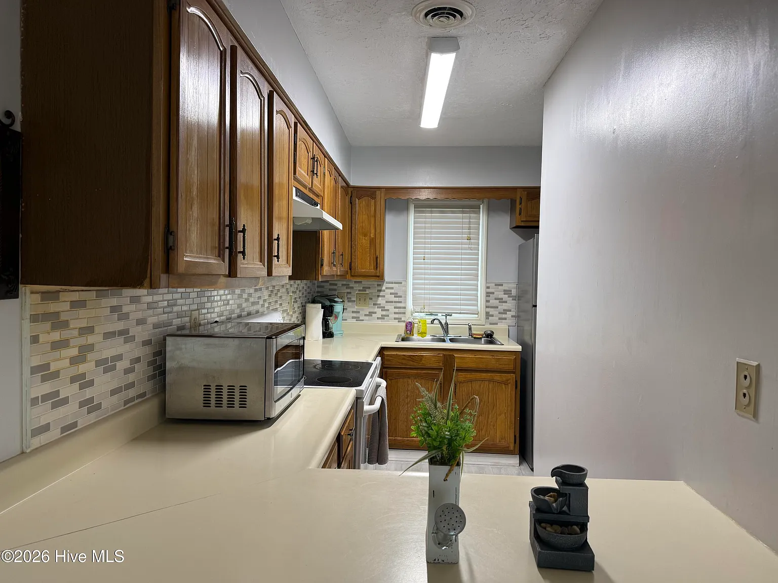 2 bed, 1.5 bath, $1,500 — Photo 3