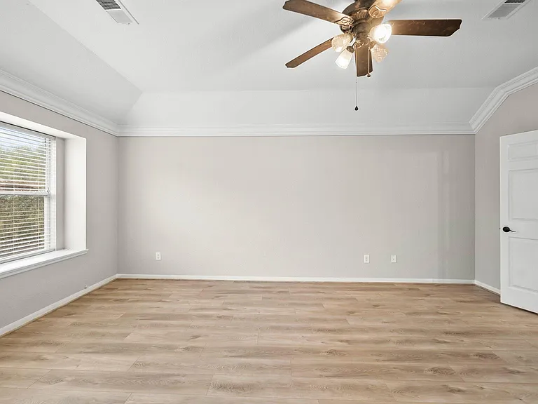 3907 Plum Hill Ln — Photo 18