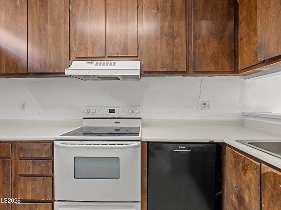 4th image of 861 Nutmeg Pl