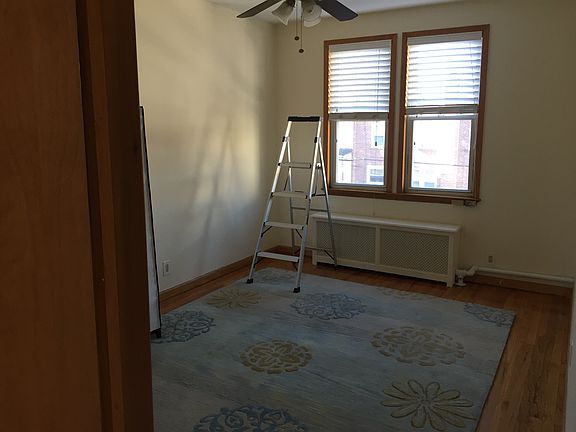 5th image of 2574 44th St
