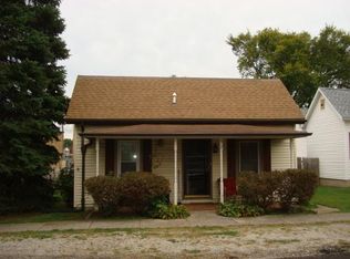 12 S High St, Kingston, OH 45644