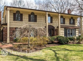 149 Main Ave, Lake Grove, NY 11755