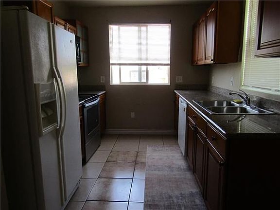 5th image of 3426 Livingston St