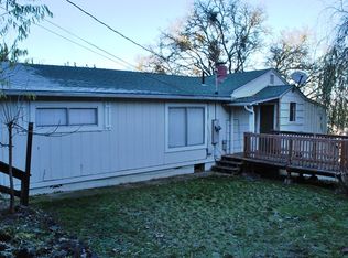 1428 SE Strong Ave, Roseburg, OR
