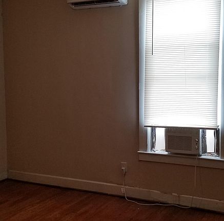 4th image of 1919 Brent St #2