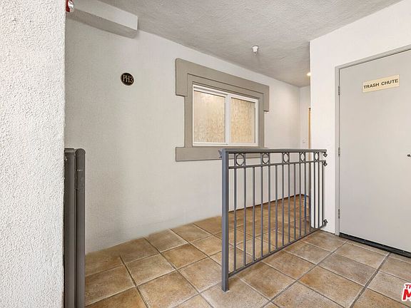 4th image of 11908 Darlington Ave #Penthouse 3