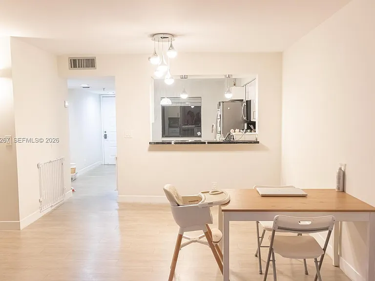 2200 S Cypress Bend Dr #204 — Photo 3