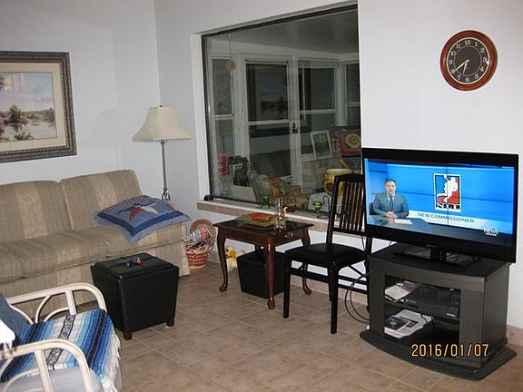 4th image of 1510 River Bend Dr #6