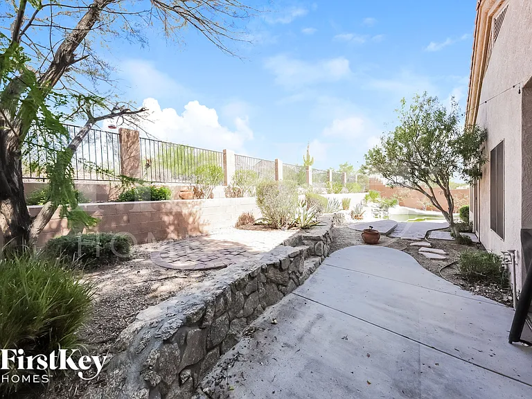 26735 N 65th Dr — Photo 15
