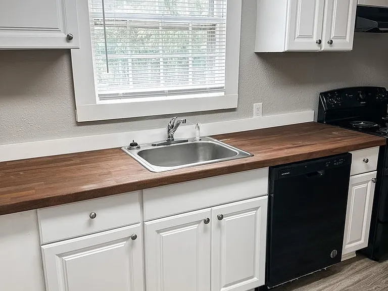 4033 Ivy Ave — Photo 5