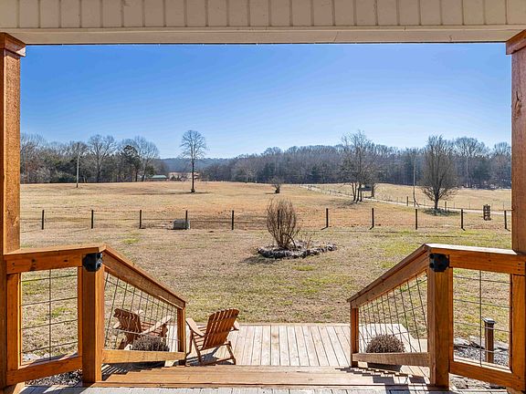 4th image of 319 Moulder Rd