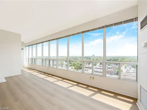 100 Millside Dr #Ss01, Milton, ON L9T 5E2