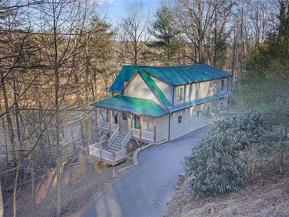 2nd image of 490 Blue Heron Ln