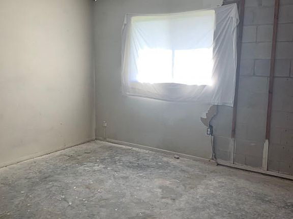 3rd image of 1036 Porpoise Dr