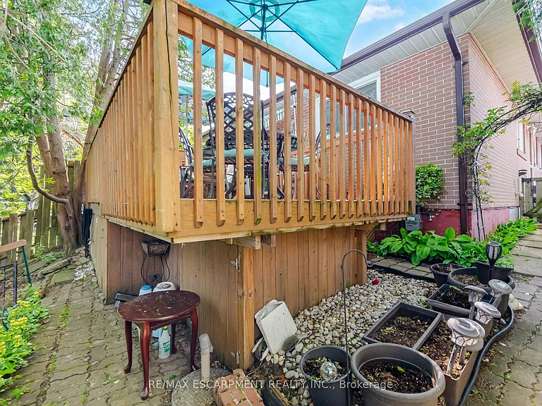 1926 Reiss Ct — Photo 42
