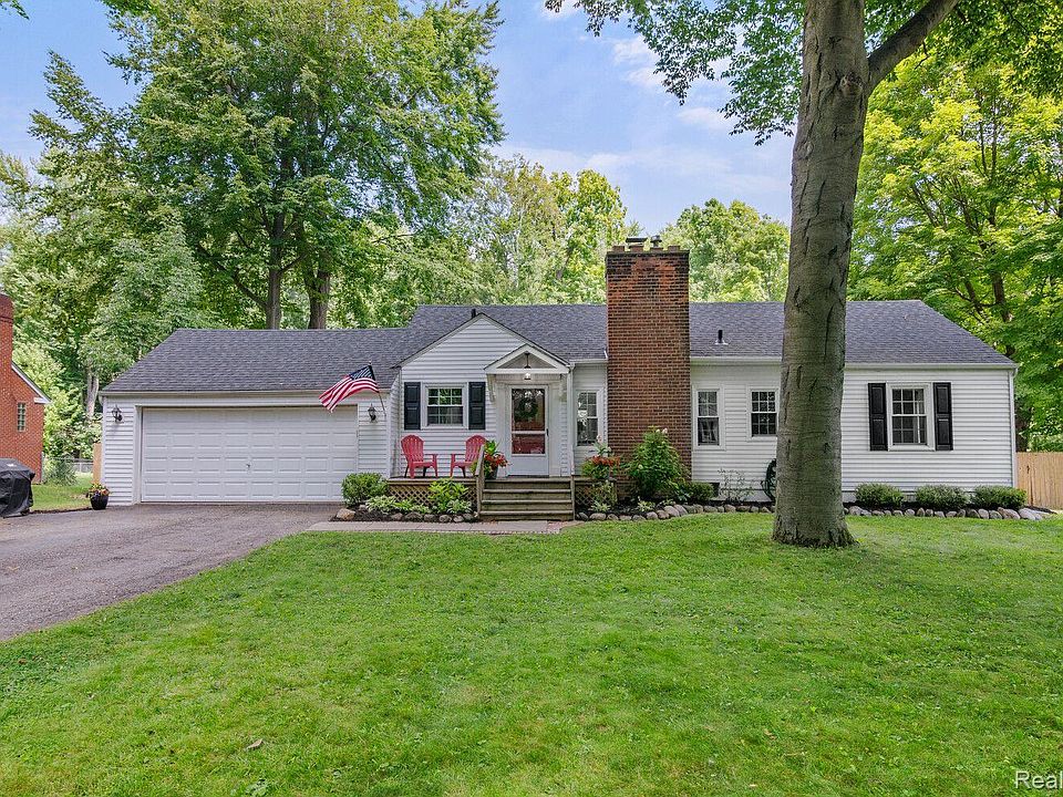 1st image of 31542 Grove Dr