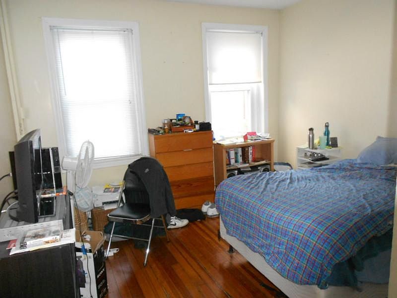 2nd image of 1120 Commonwealth Ave #4JFJF