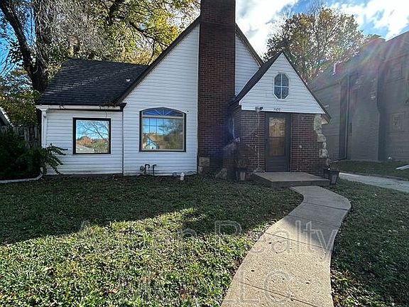 3rd image of 7409 Forest Ave