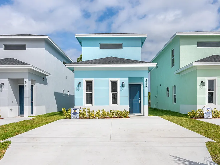 430 NW 13th Ave — Photo 1
