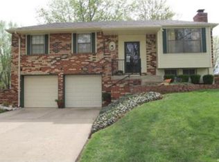 12911 S Raintree Dr, Olathe, KS 66062
