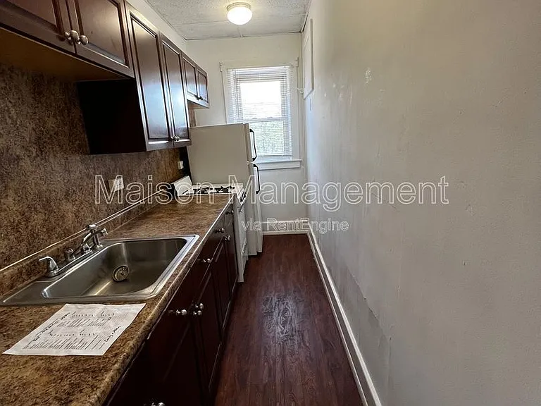 1625 East Ave — Photo 10