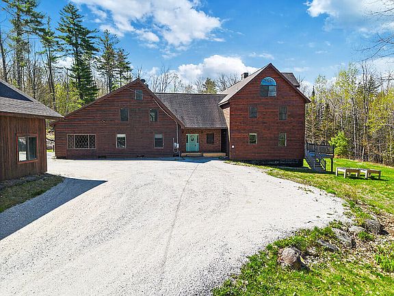 4th image of 1194 Mercer Road