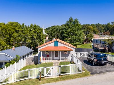 313 Bay St, Mt Carmel, TN, 37645