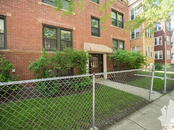 4th image of 4844 N Rockwell St #1