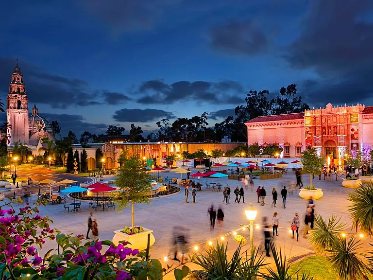 Less than 10 minutes from Balboa Park!