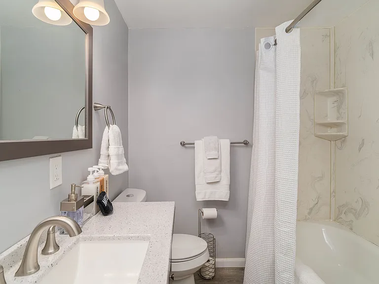 1115 Mary Ann St #1 — Photo 5