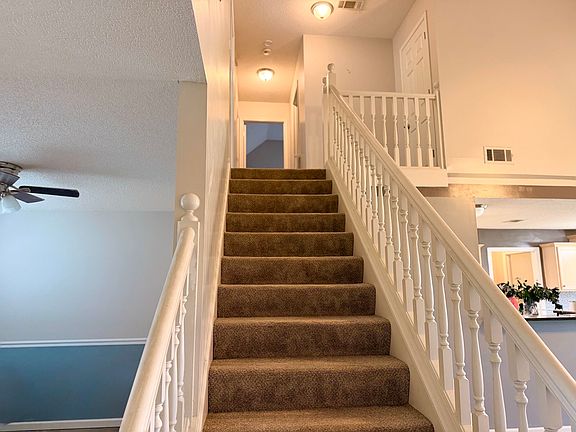 4th image of 240 Magnolia Garden Ln