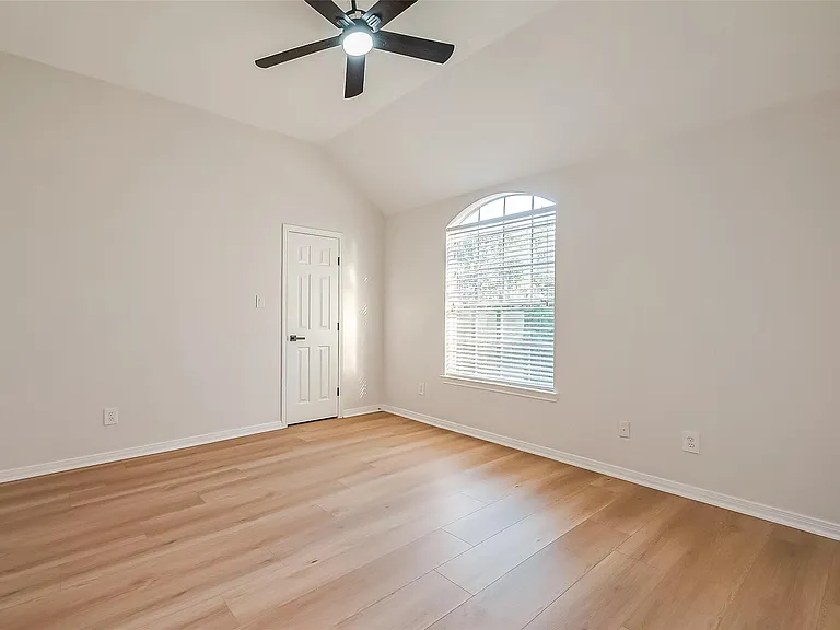 11210 Hundred Bridge Ln — Photo 42