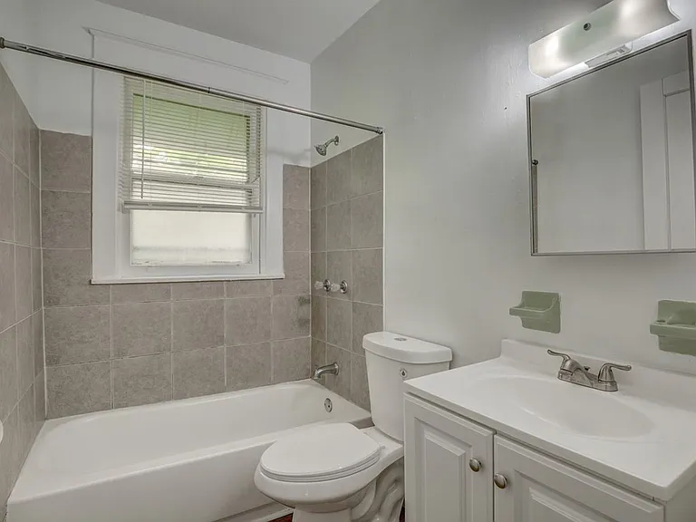 512 Maple Ave — Photo 8