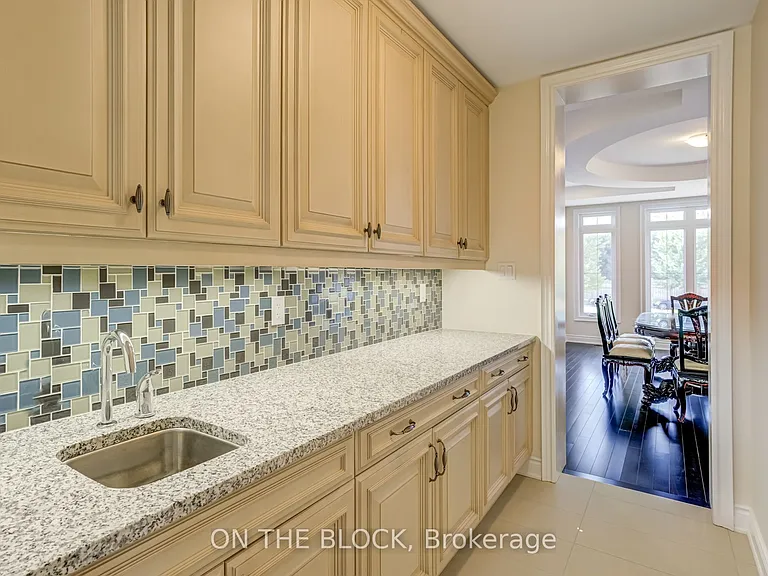 24 Whitewood Dr — Photo 32