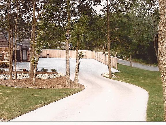 Driveway to house