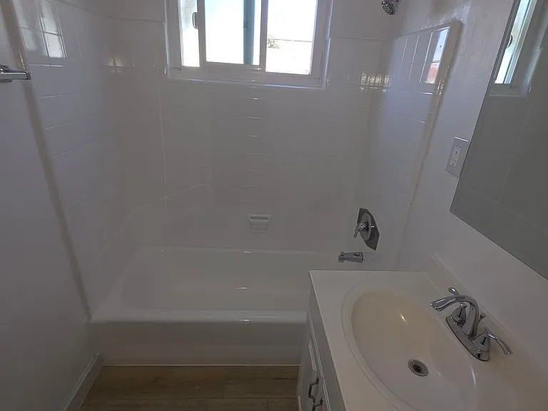 4028 Perlita Ave — Photo 19