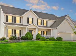 32 Grove Pass Ct, Saint Charles, MO 63304