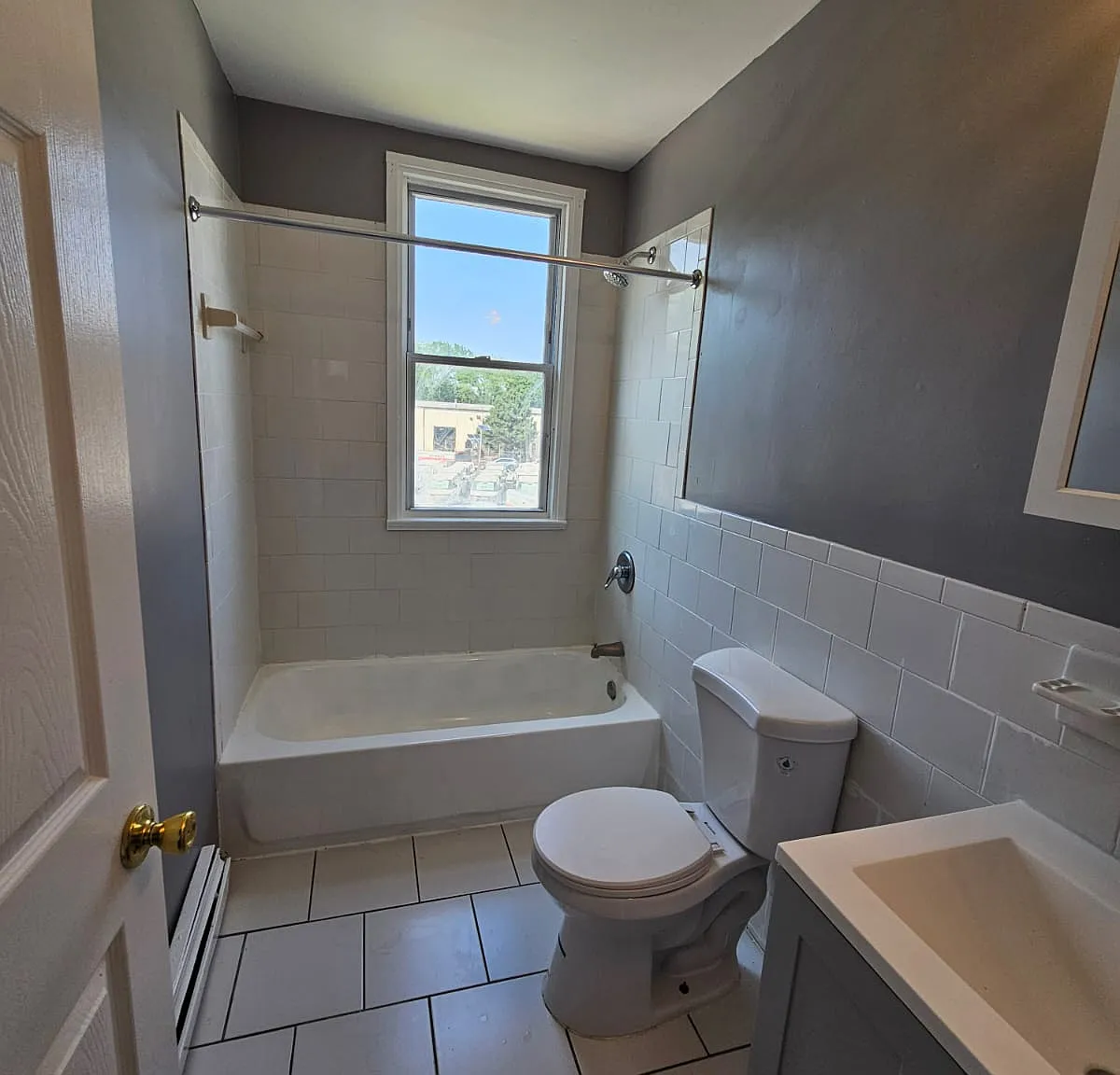 2 bed, $1,795 — Photo 4