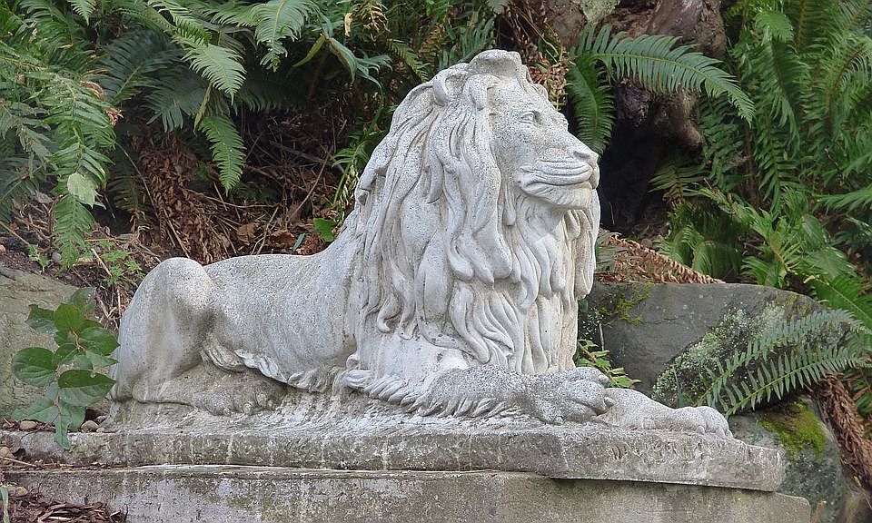 Lion Statue