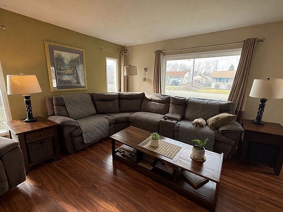 2nd image of 904 N Herald Rd