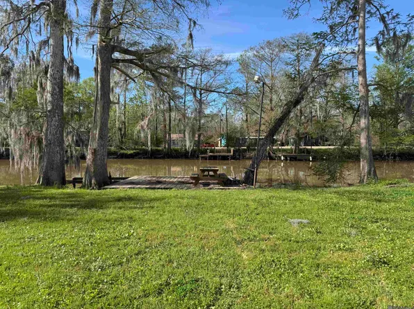 13885 Old River Rd, Maurepas, LA 70449