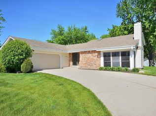 N97W16844 Chippewa Dr, Germantown, WI 53022