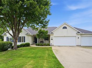 1301 NE Horizon Dr, Lees Summit, MO 64086