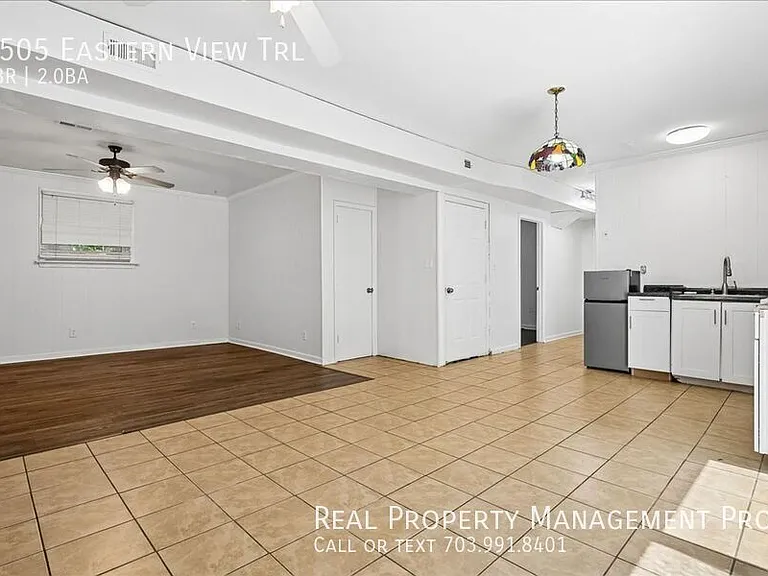 9505 Eastern View Trl — Photo 22